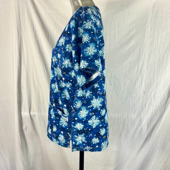 UA Scrubs Winter Snowflake Set Women's Small Top Pants Pockets Nursing Medical - Picture 7 of 10